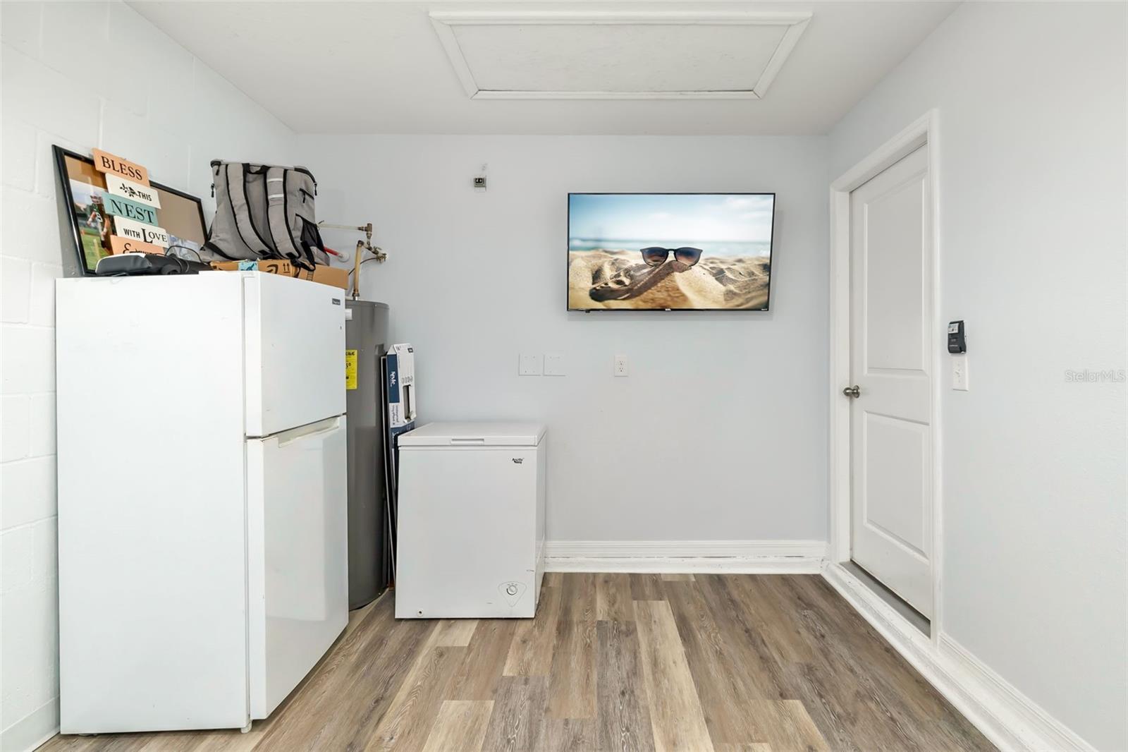 Image 35 of 76 For 12212 High Rock Way