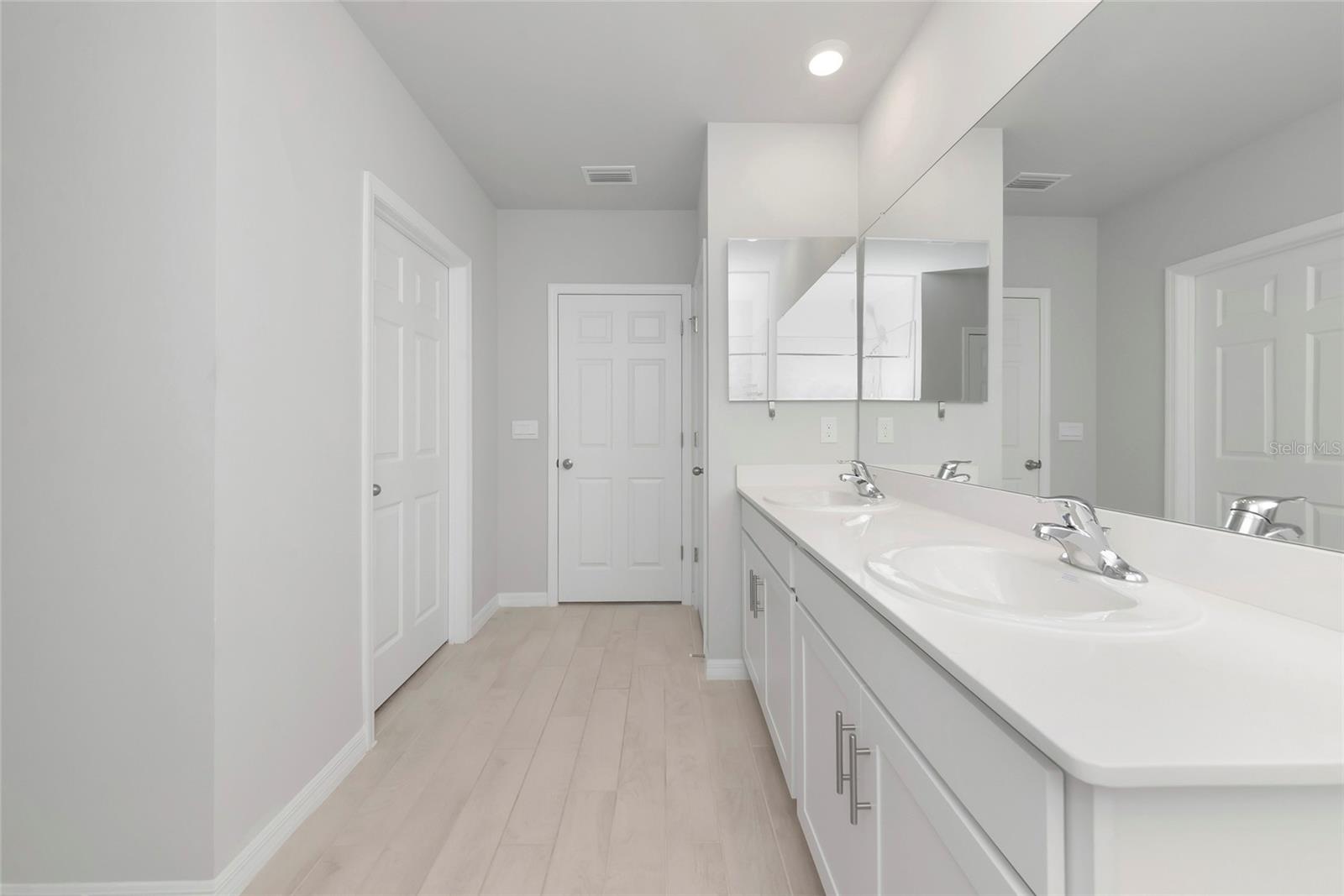 Image 20 of 44 For 27131 Guapore Drive