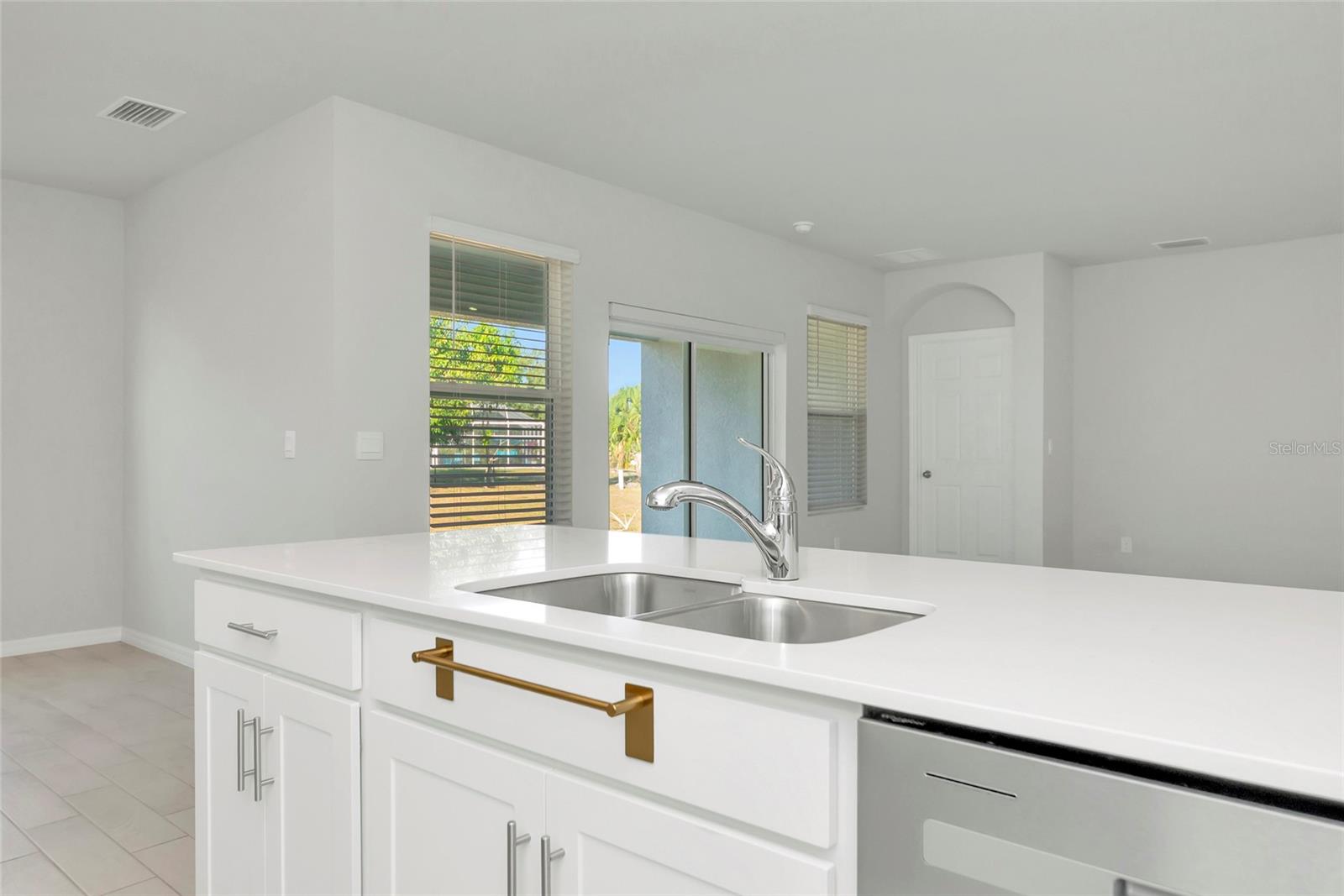 Image 5 of 44 For 27131 Guapore Drive