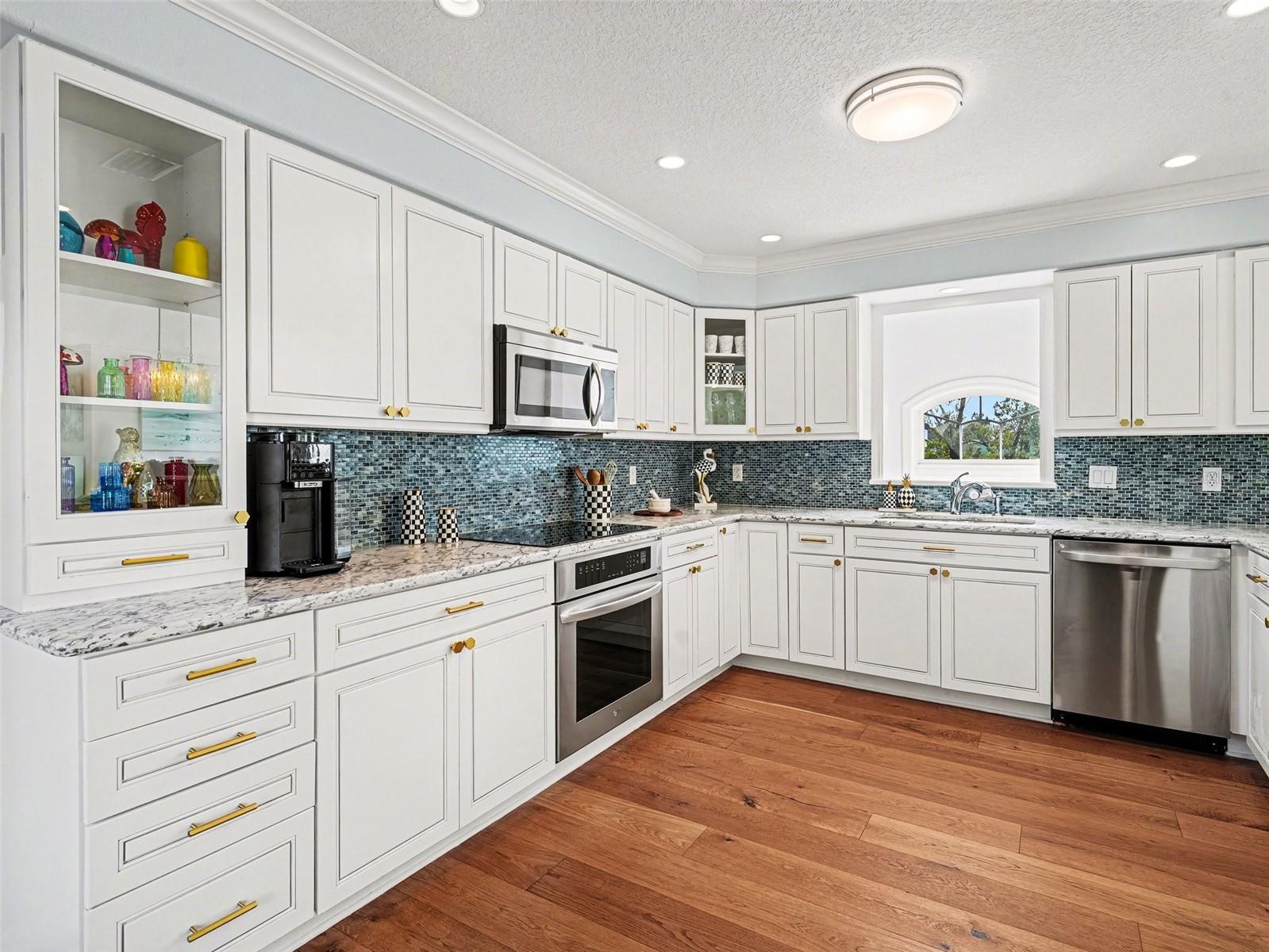 Image 11 of 52 For 129 Hammock Road