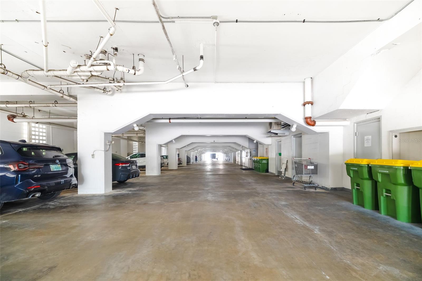 Image 27 of 42 For 1770 Benjamin Franklin Drive 203