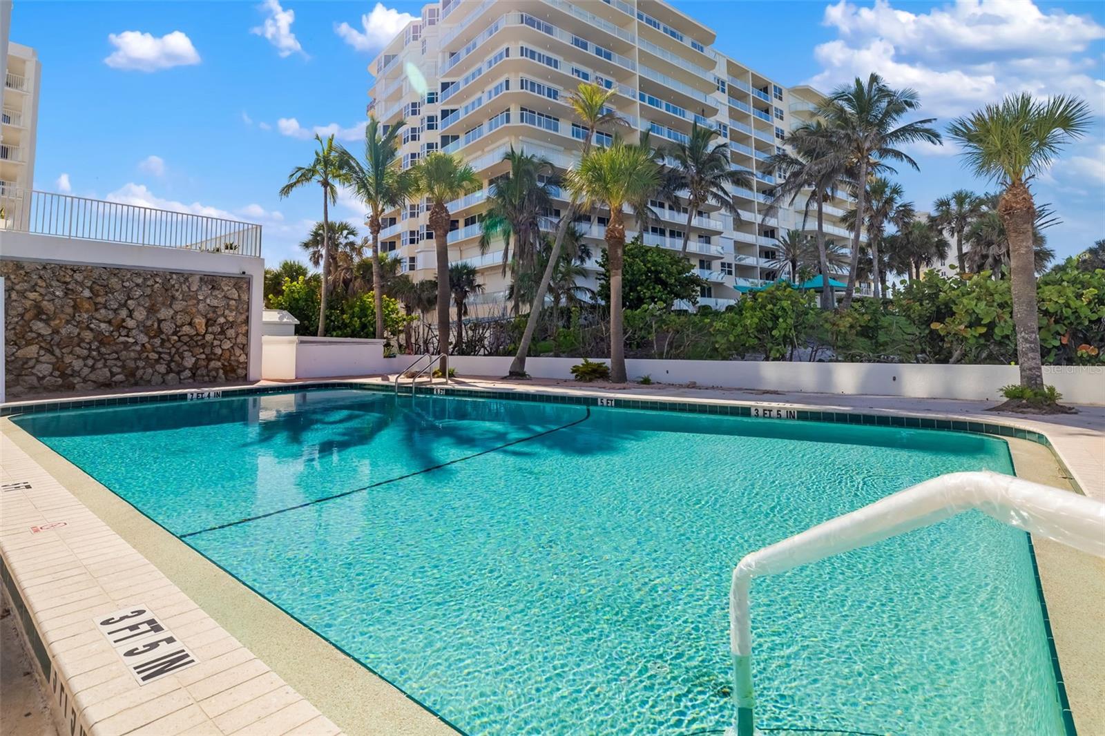 Image 30 of 42 For 1770 Benjamin Franklin Drive 203