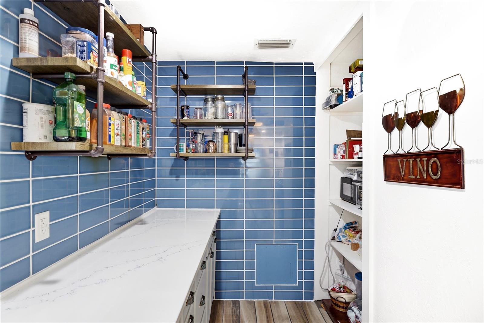 Image 11 of 57 For 1503 Francis Avenue