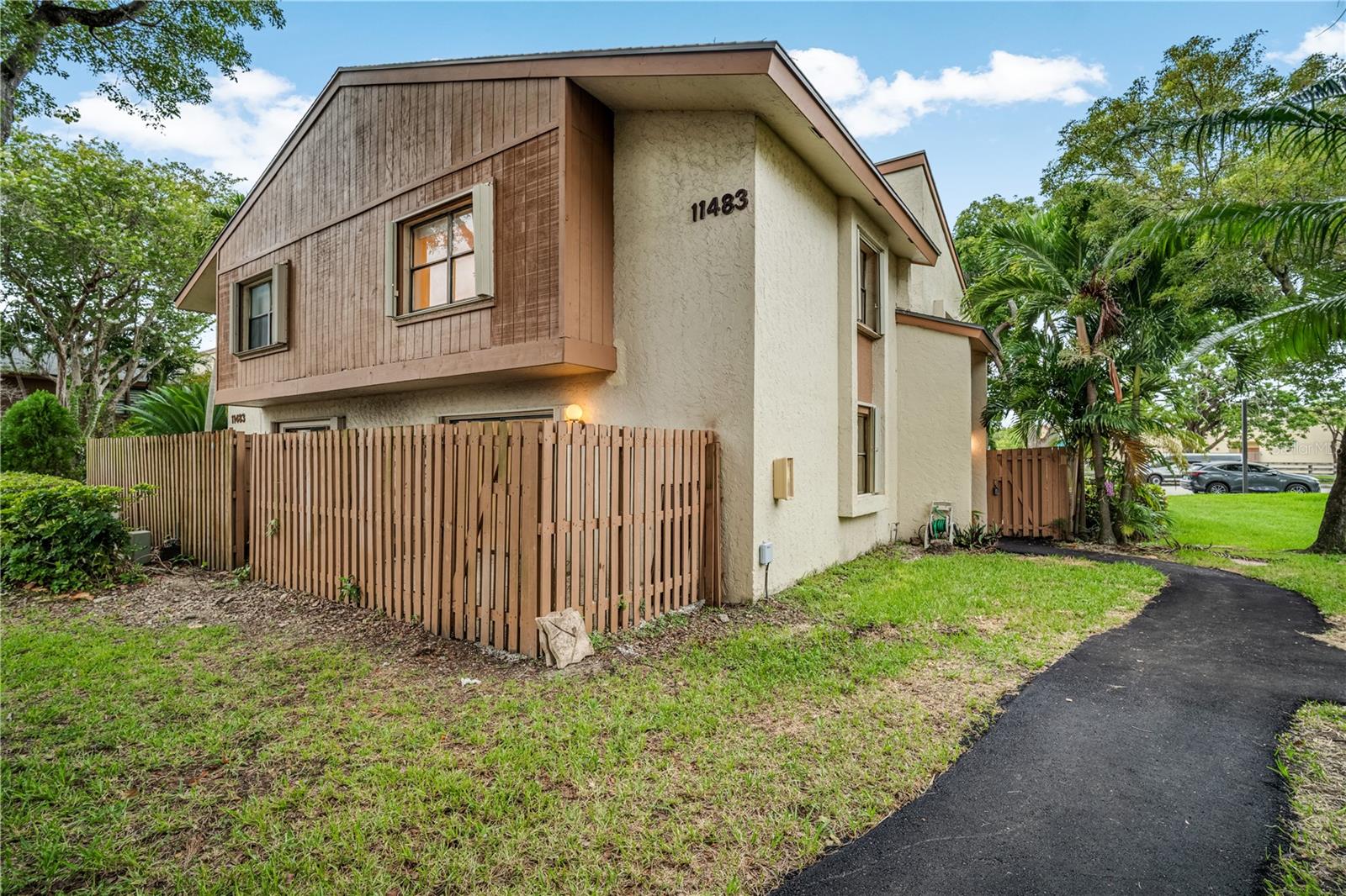 Details for 11483 109 Road 2e, MIAMI, FL 33176