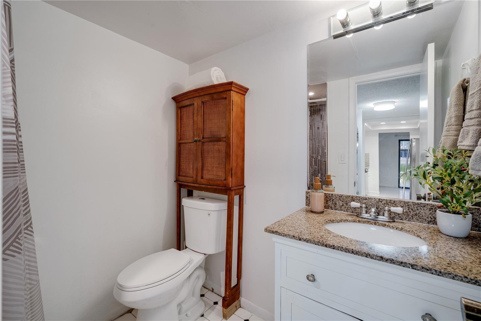 Image 13 of 49 For 11483 109 Road 2e