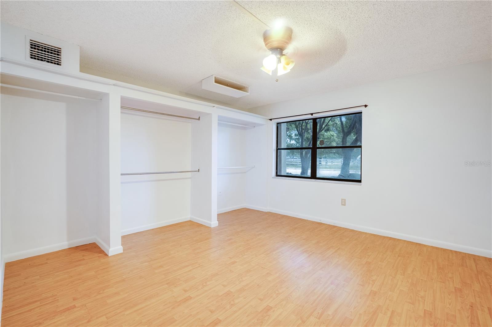 Image 17 of 49 For 11483 109 Road 2e