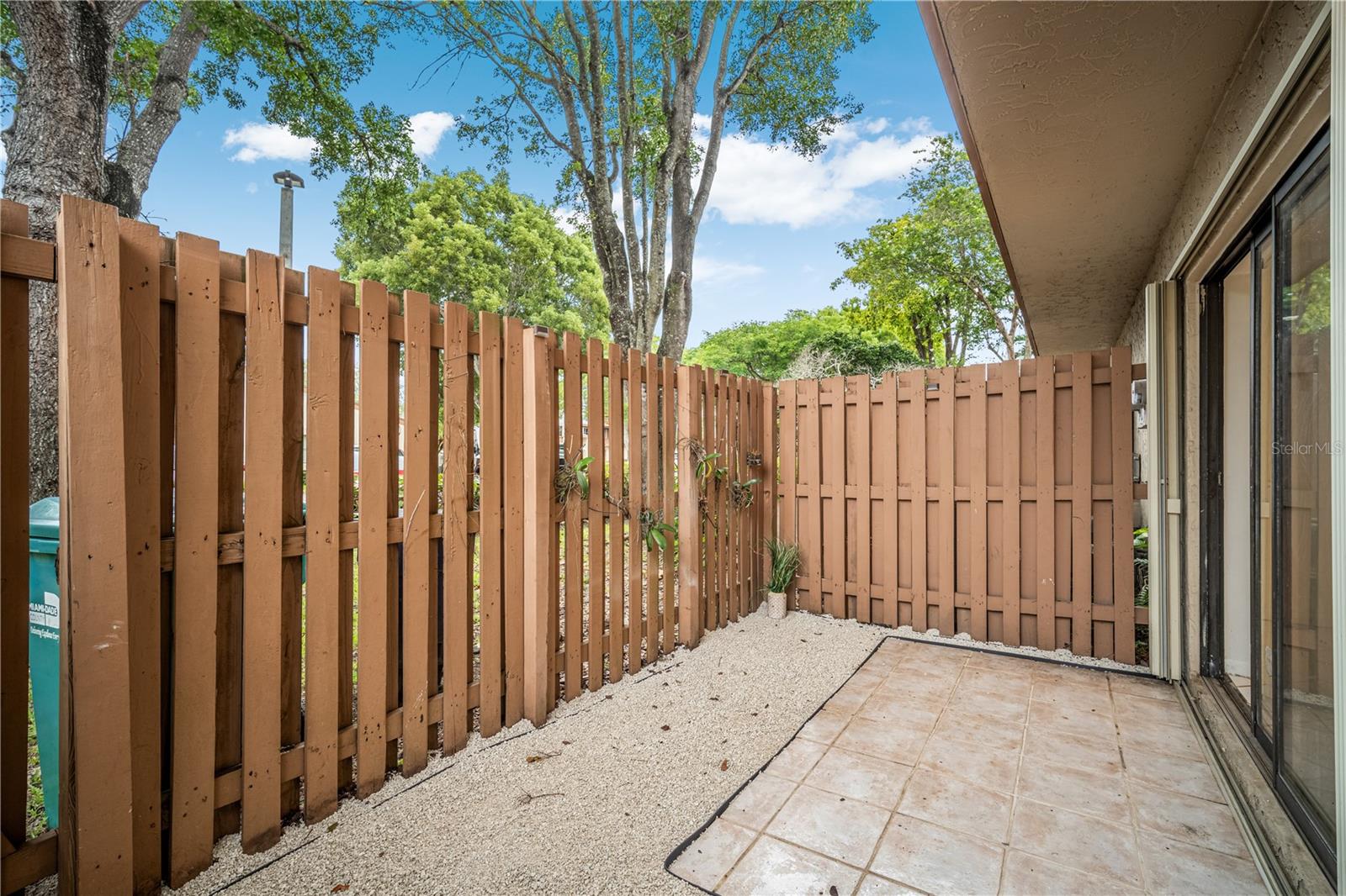 Image 28 of 49 For 11483 109 Road 2e