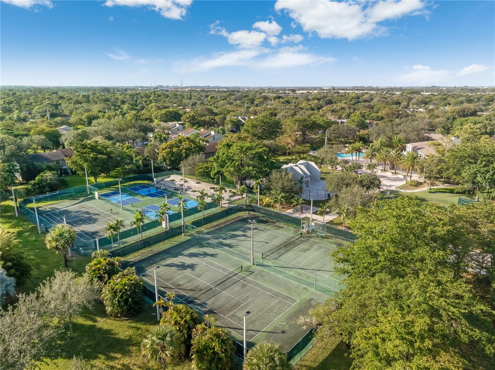 Image 40 of 49 For 11483 109 Road 2e