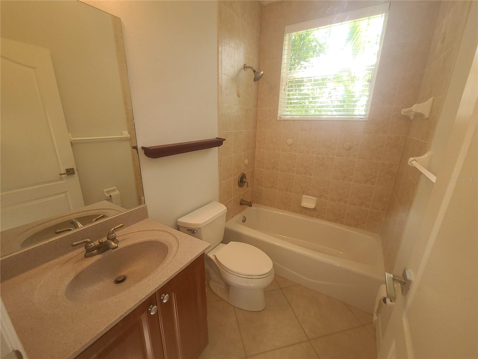 Image 8 of 38 For 185 Wading Bird Drive