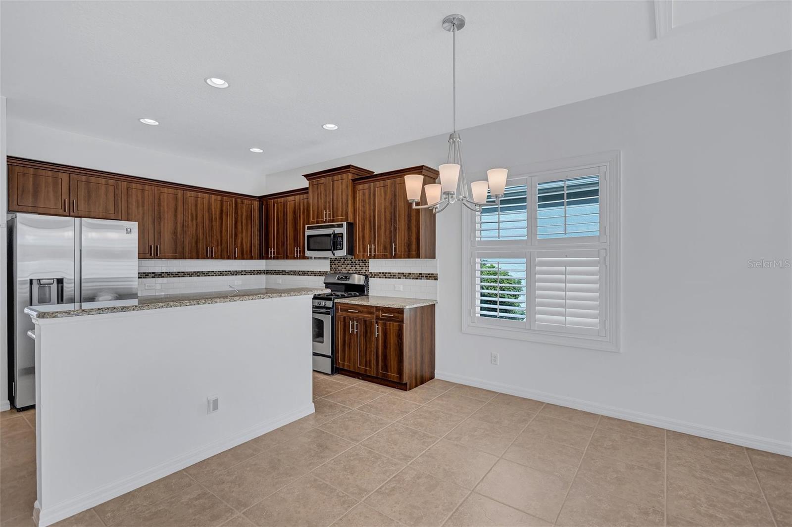 Image 20 of 81 For 11842 Forest Park Circle