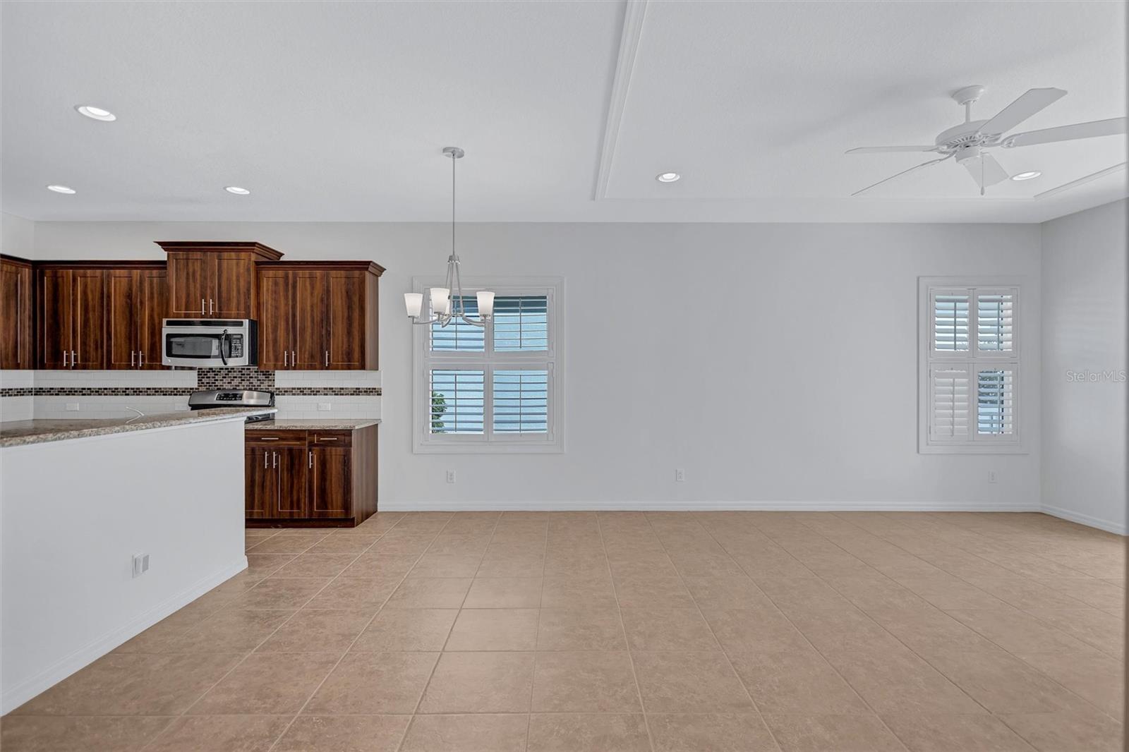 Image 21 of 81 For 11842 Forest Park Circle