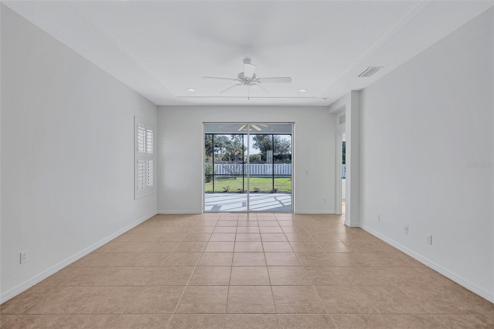 Image 28 of 81 For 11842 Forest Park Circle