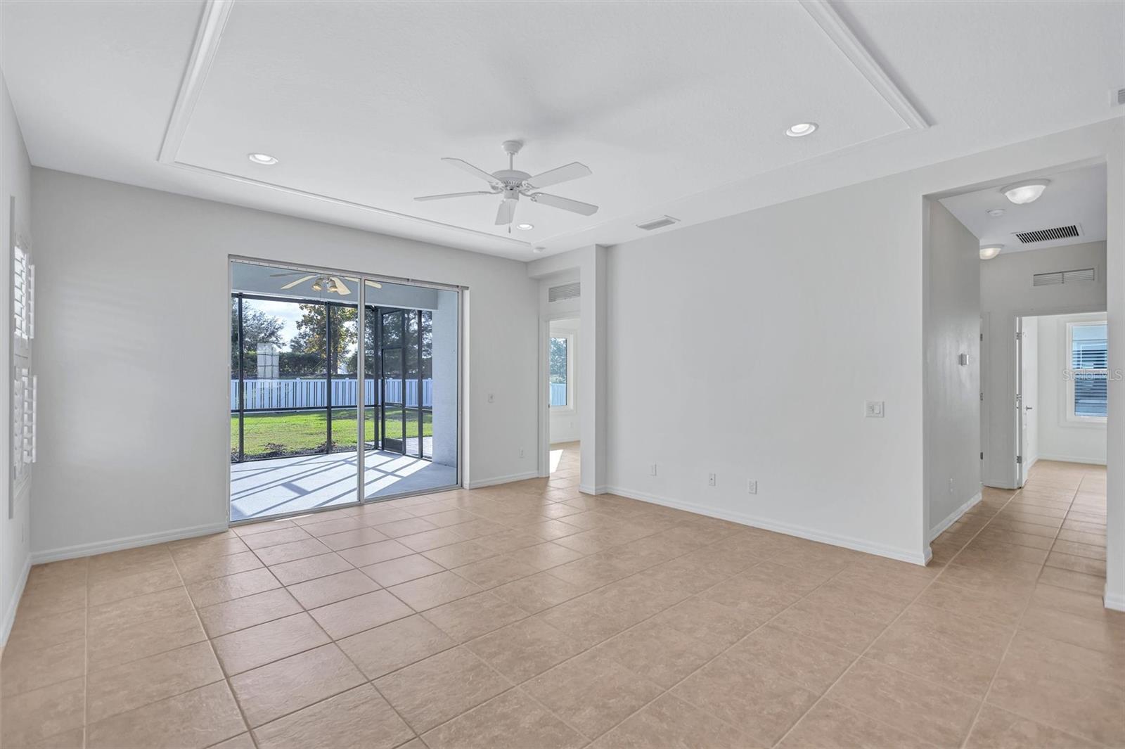 Image 29 of 81 For 11842 Forest Park Circle