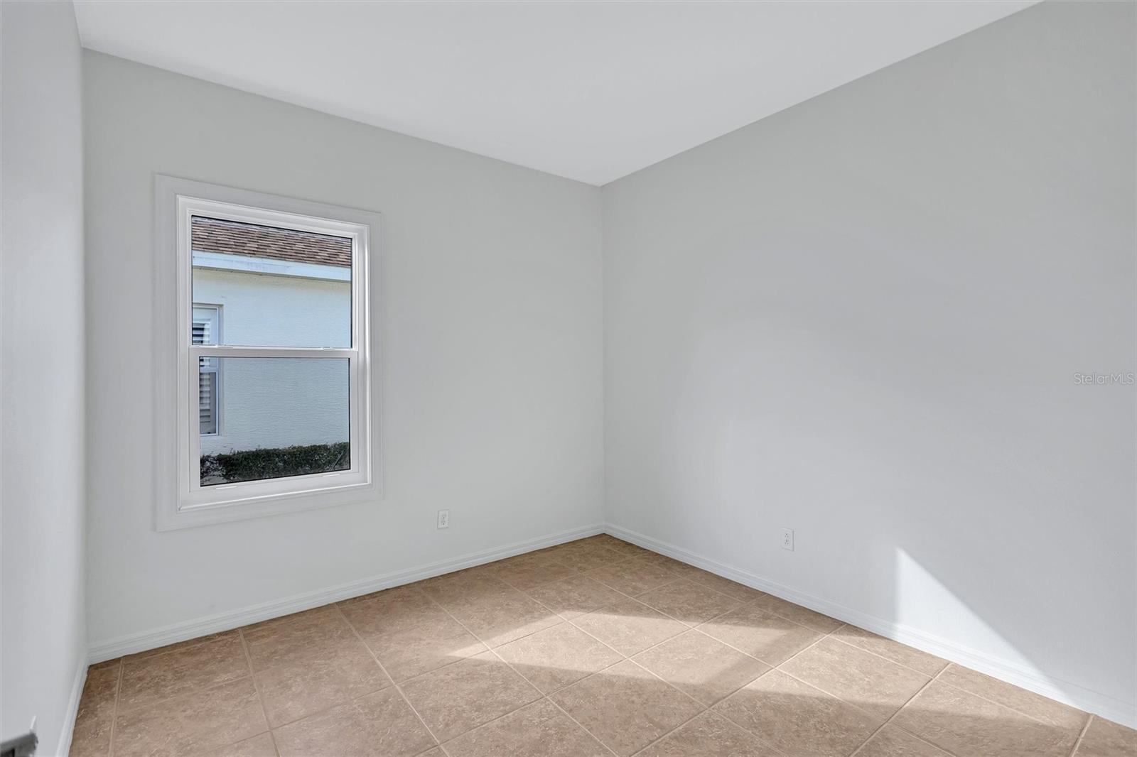 Image 38 of 81 For 11842 Forest Park Circle