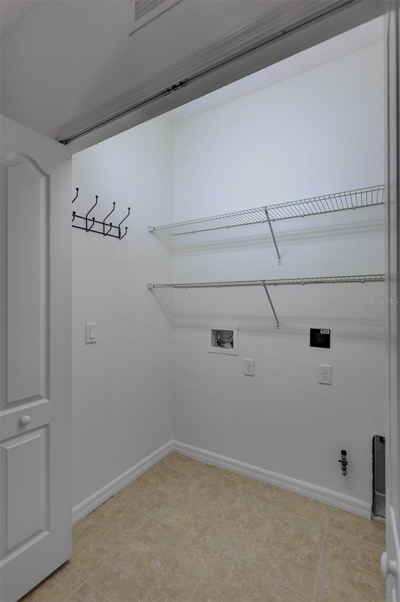 Image 46 of 81 For 11842 Forest Park Circle