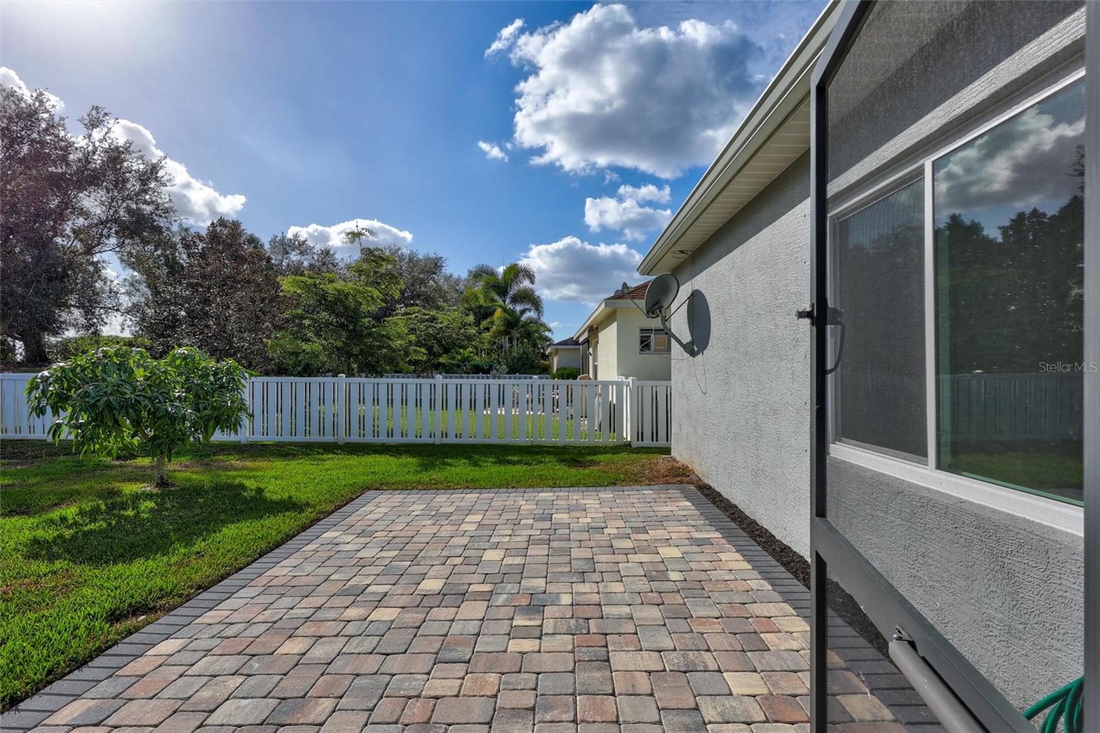 Image 50 of 81 For 11842 Forest Park Circle