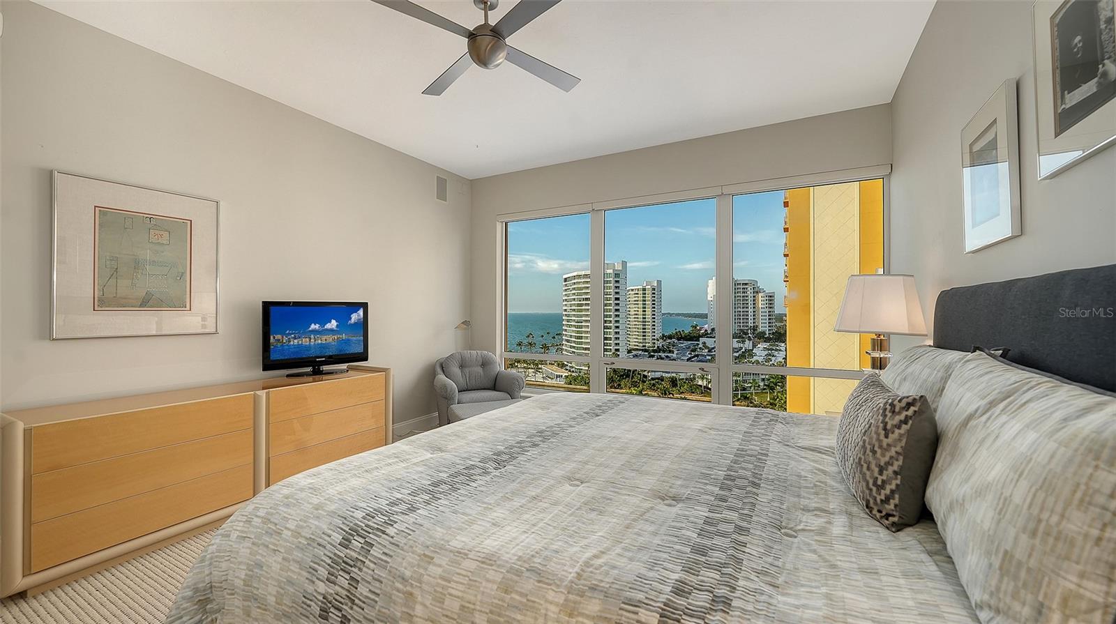 Image 21 of 44 For 35 Watergate Drive 1005