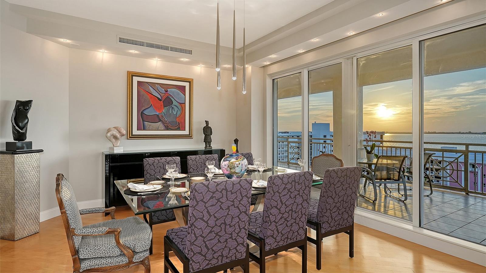 Image 6 of 44 For 35 Watergate Drive 1005