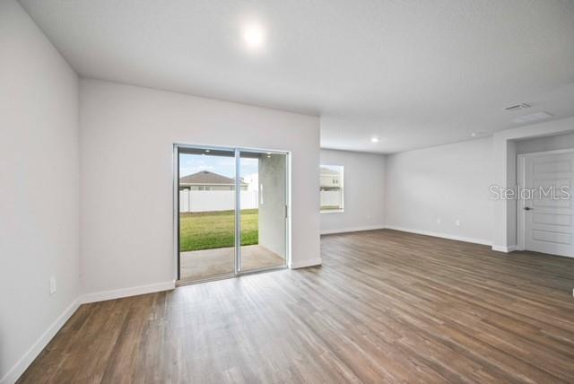 Image 6 of 35 For 3703 Hatchery Way