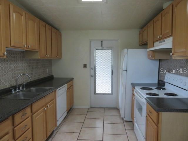 Image 3 of 10 For 2211 Emory Avenue