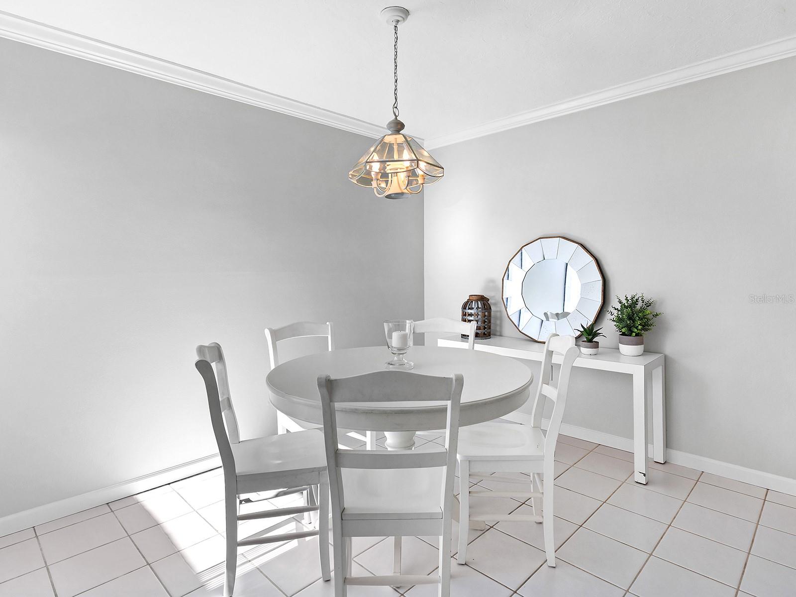 Image 15 of 57 For 1585 Tarpon Center Drive 31