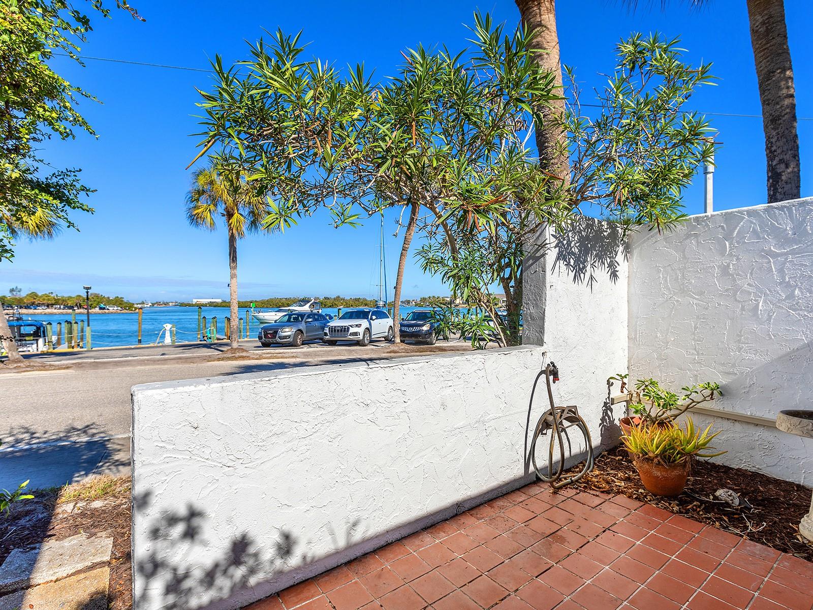 Image 23 of 57 For 1585 Tarpon Center Drive 31