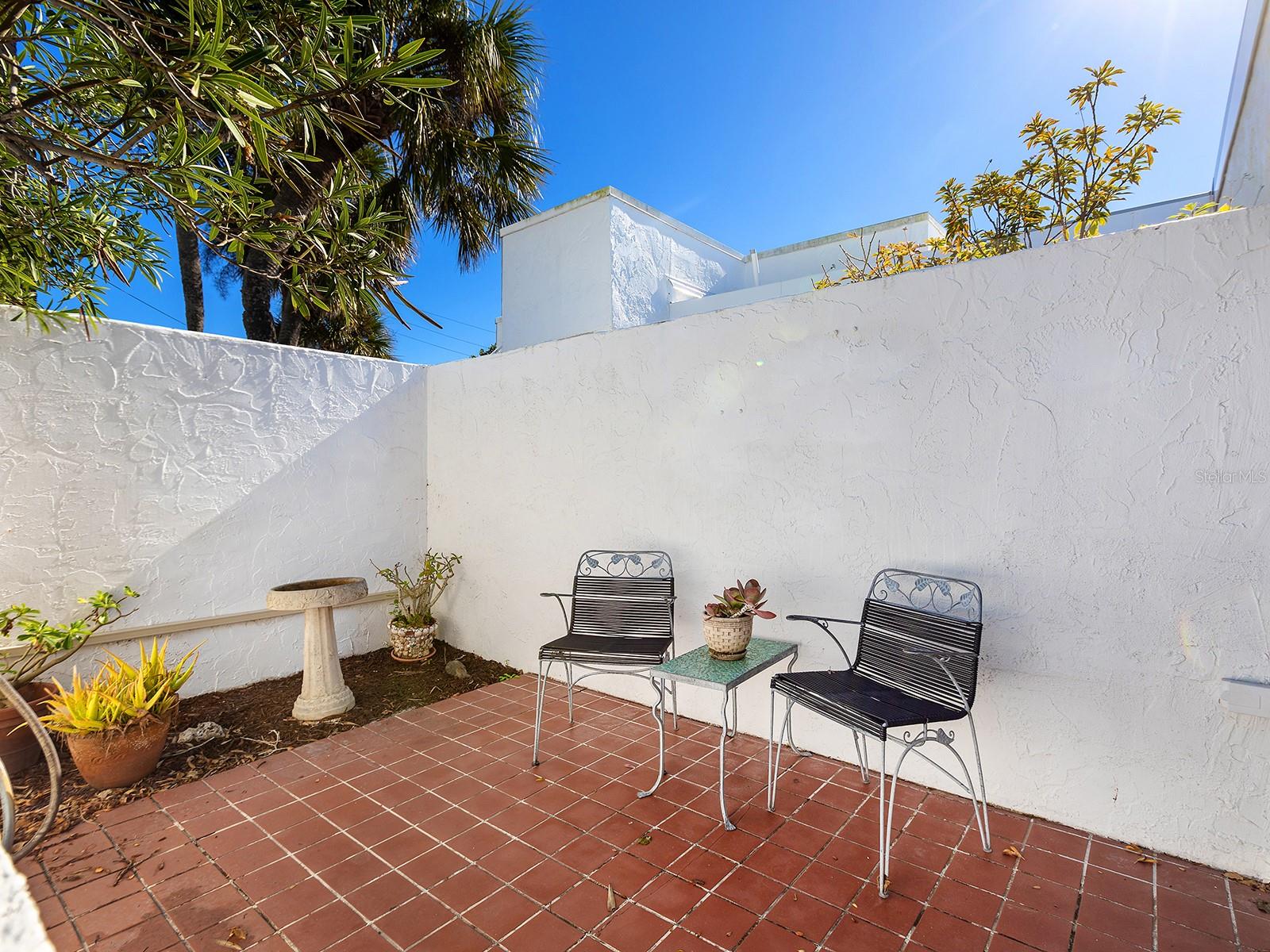 Image 25 of 57 For 1585 Tarpon Center Drive 31