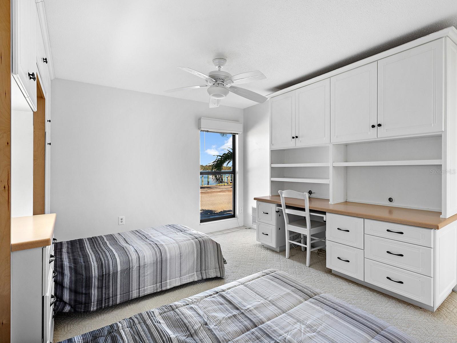 Image 28 of 57 For 1585 Tarpon Center Drive 31