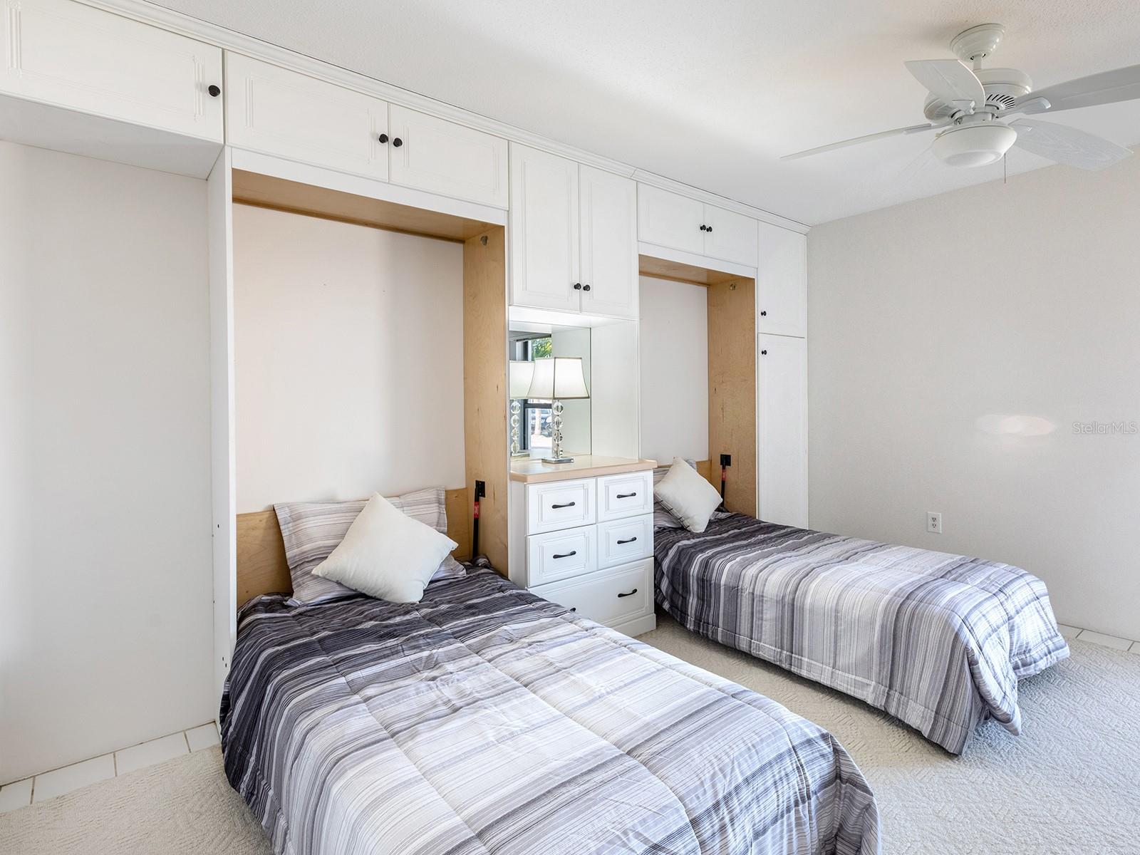 Image 29 of 57 For 1585 Tarpon Center Drive 31