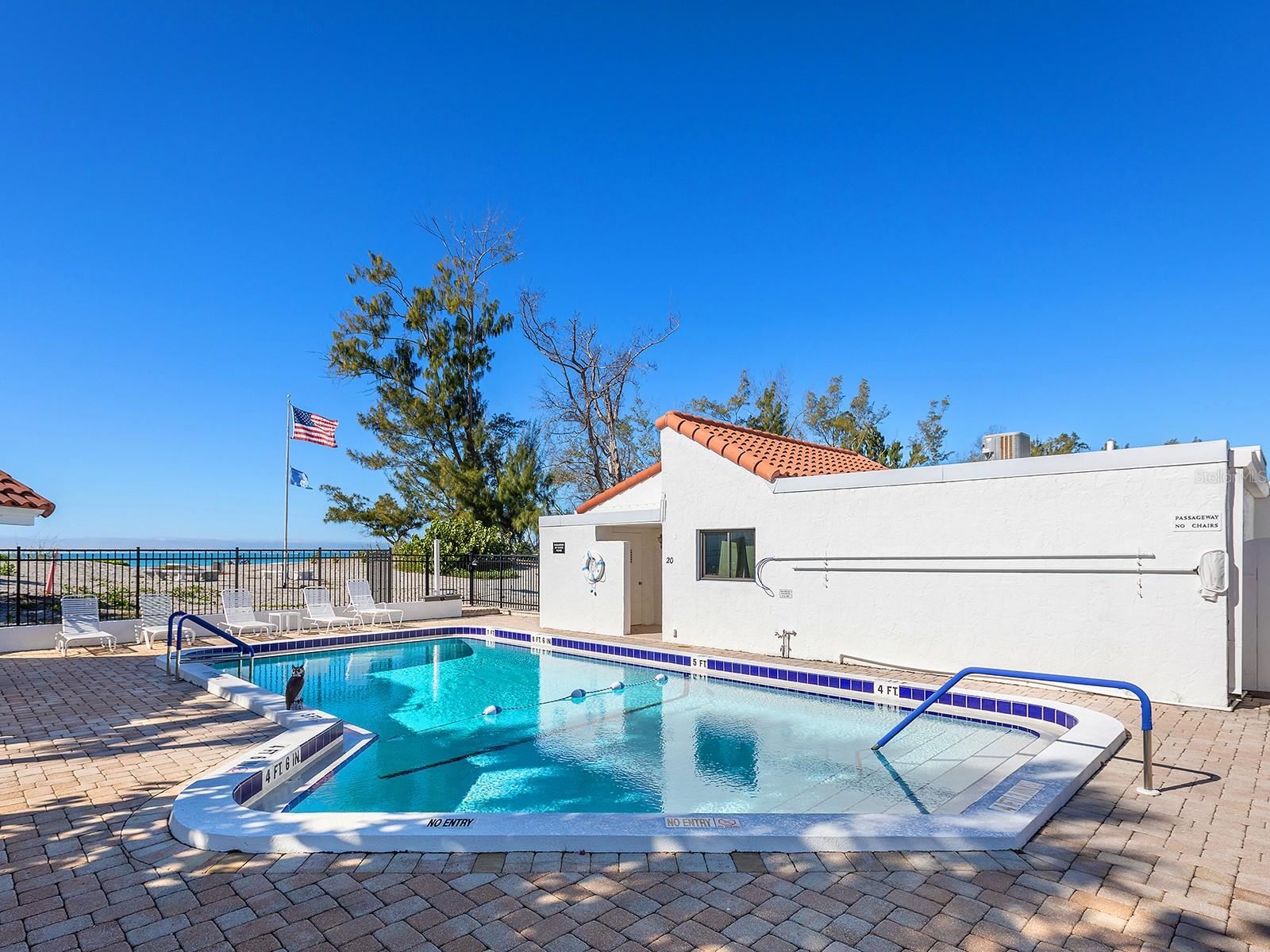 Image 5 of 57 For 1585 Tarpon Center Drive 31