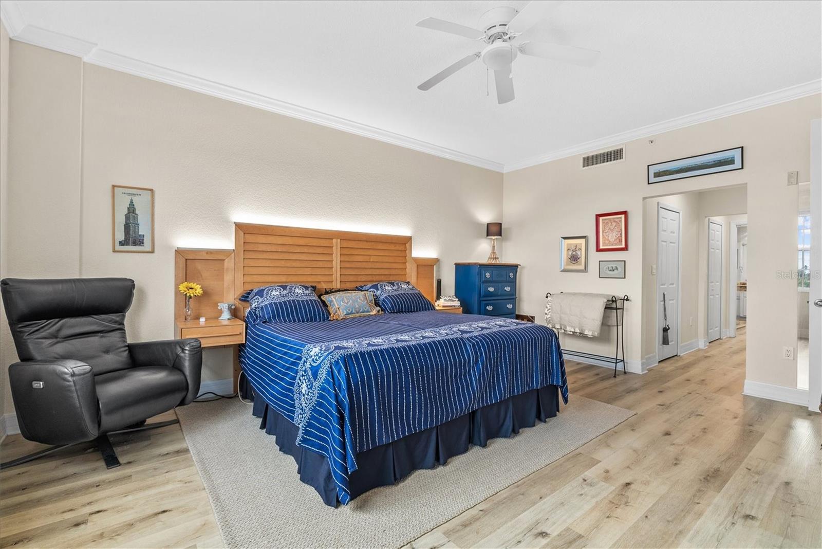 Image 13 of 44 For 5100 Jessie Harbor Drive 403