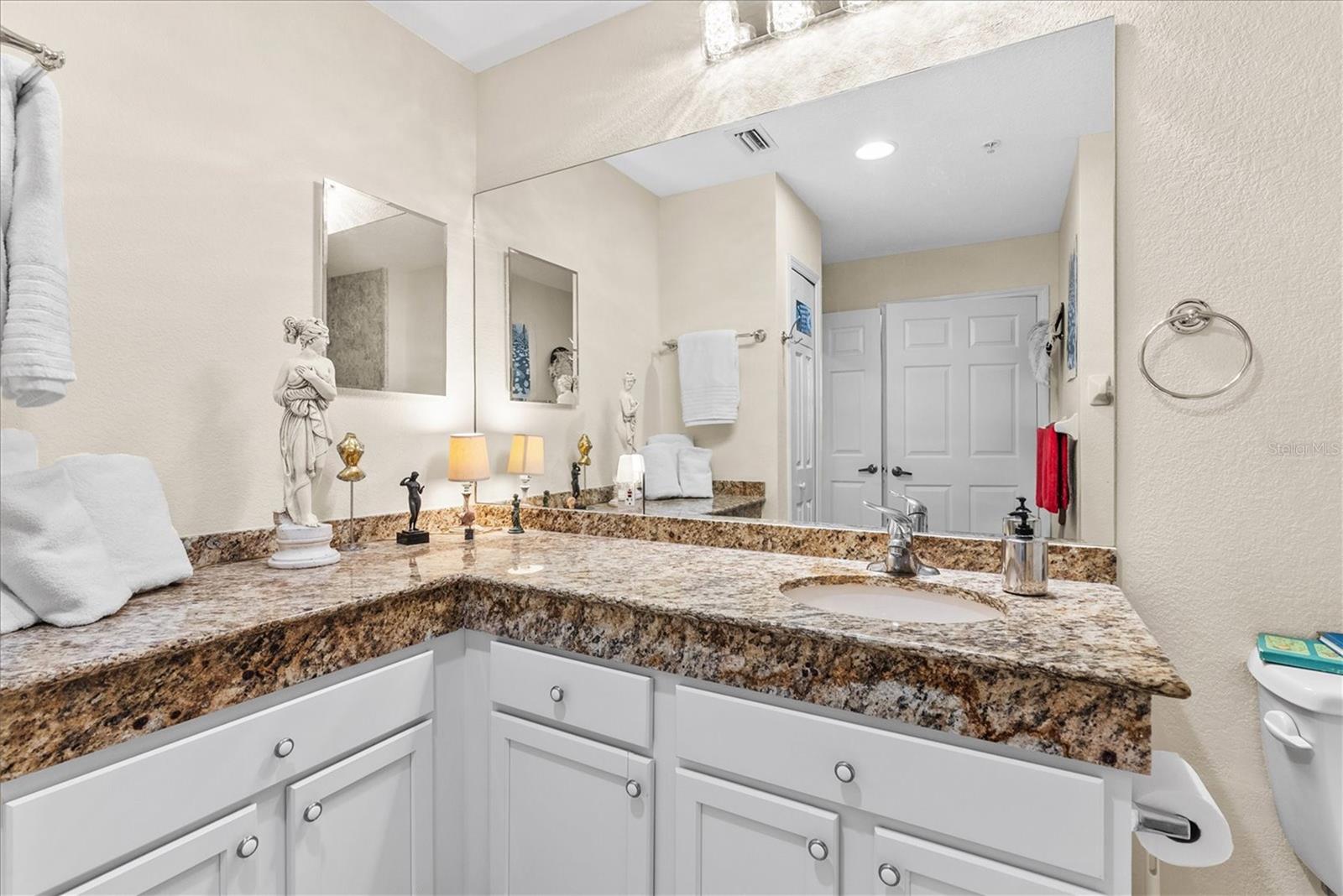 Image 23 of 44 For 5100 Jessie Harbor Drive 403