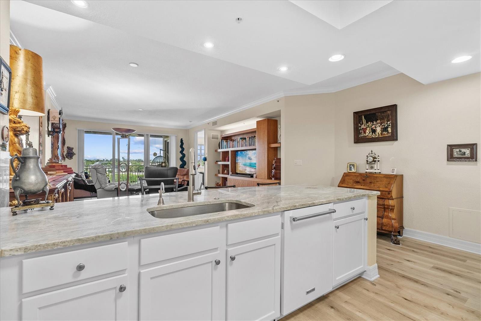 Image 8 of 44 For 5100 Jessie Harbor Drive 403