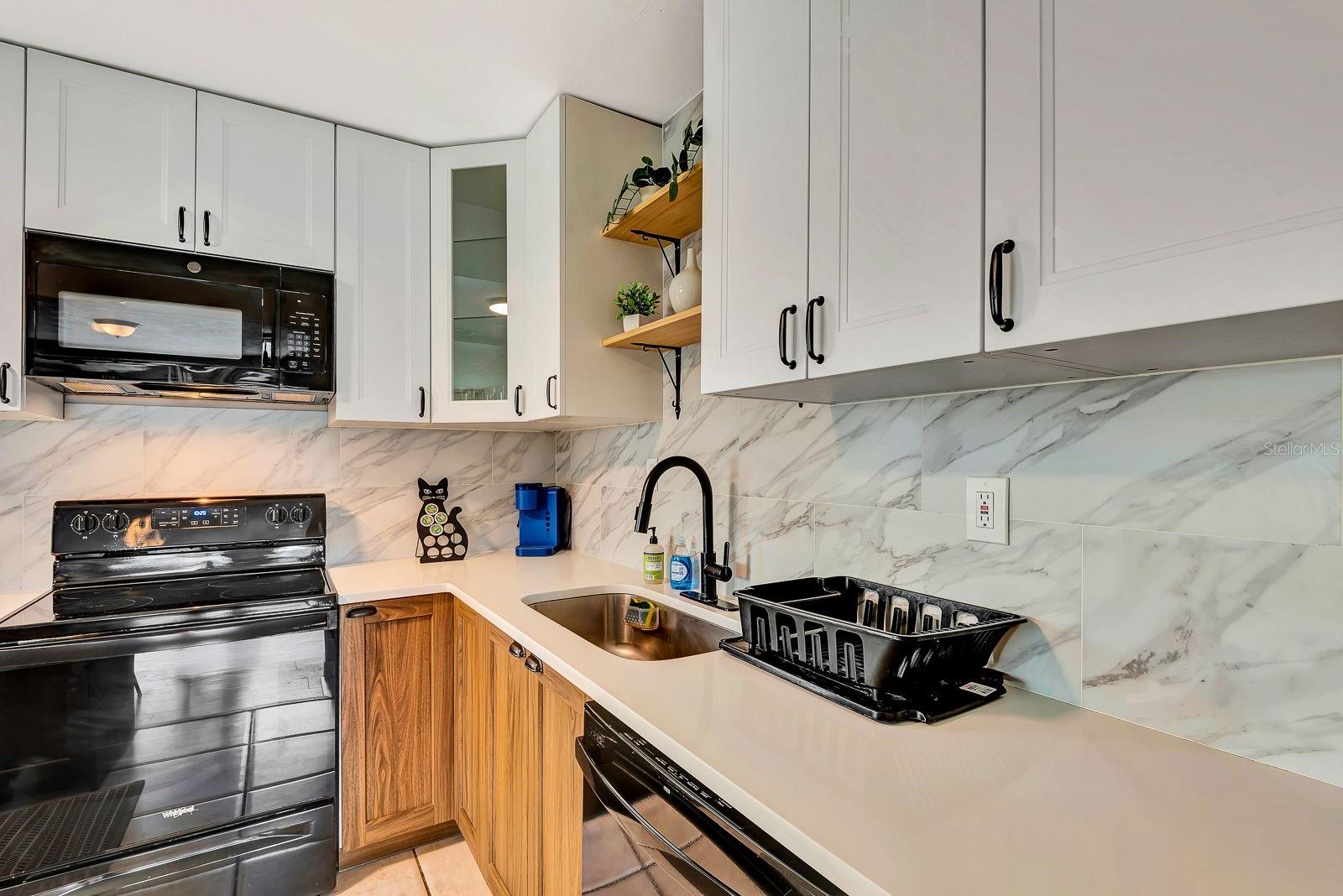 Image 16 of 39 For 2127 Lee Lane