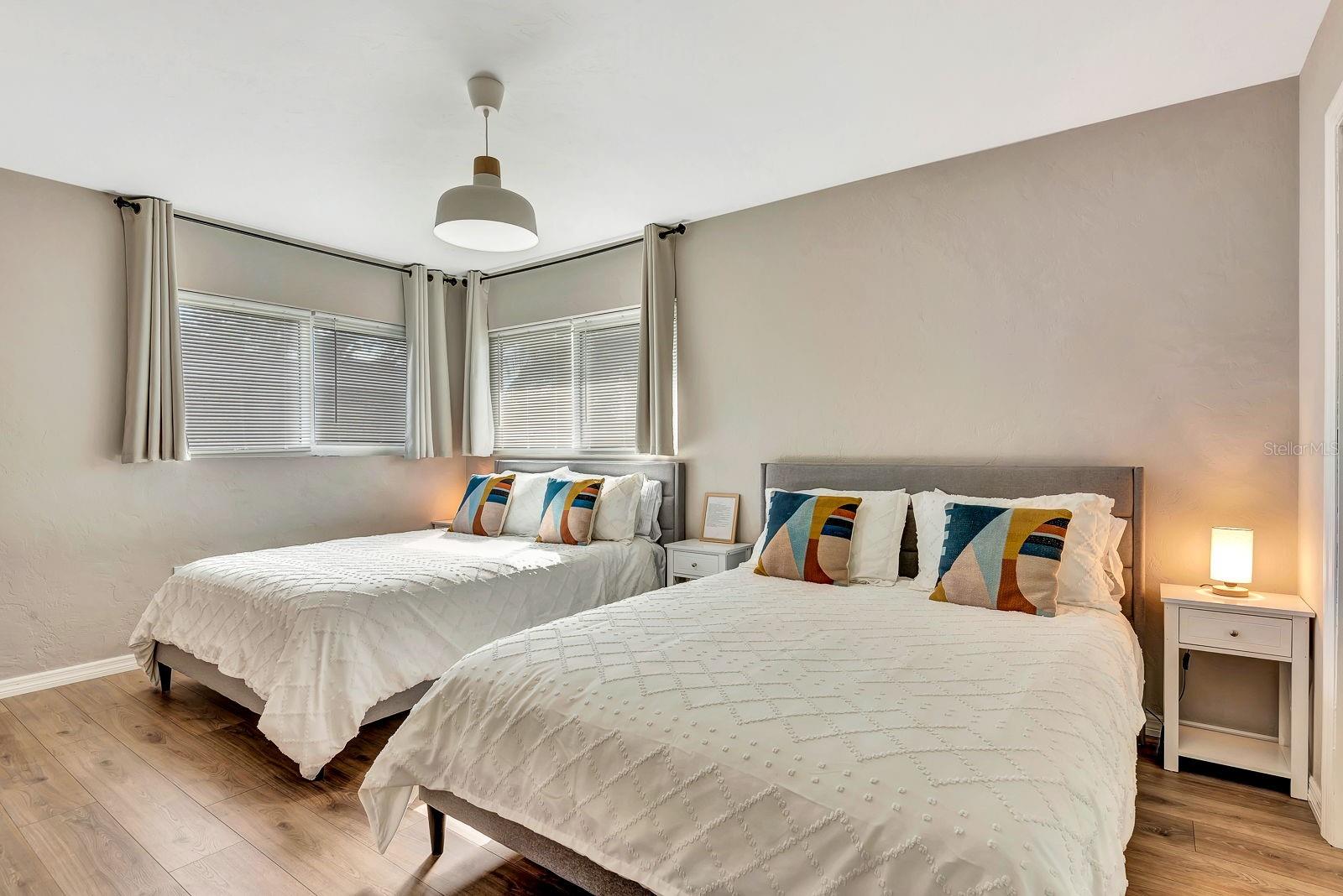 Image 22 of 39 For 2127 Lee Lane