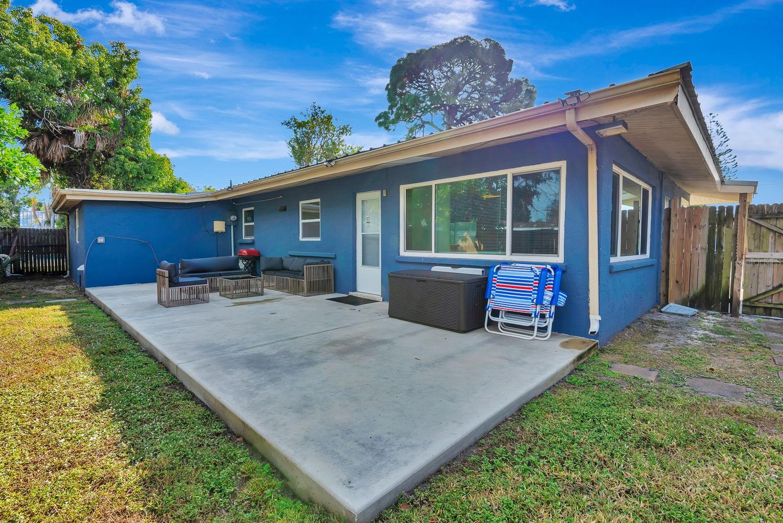 Image 29 of 39 For 2127 Lee Lane