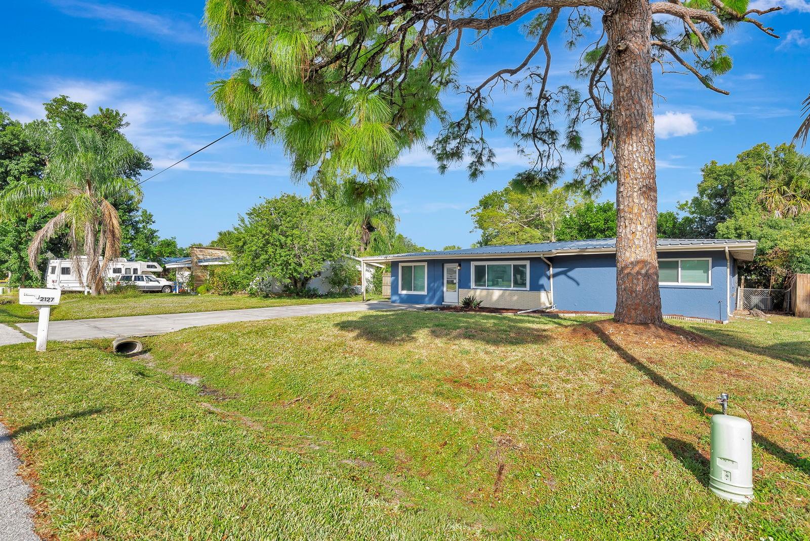 Image 35 of 39 For 2127 Lee Lane