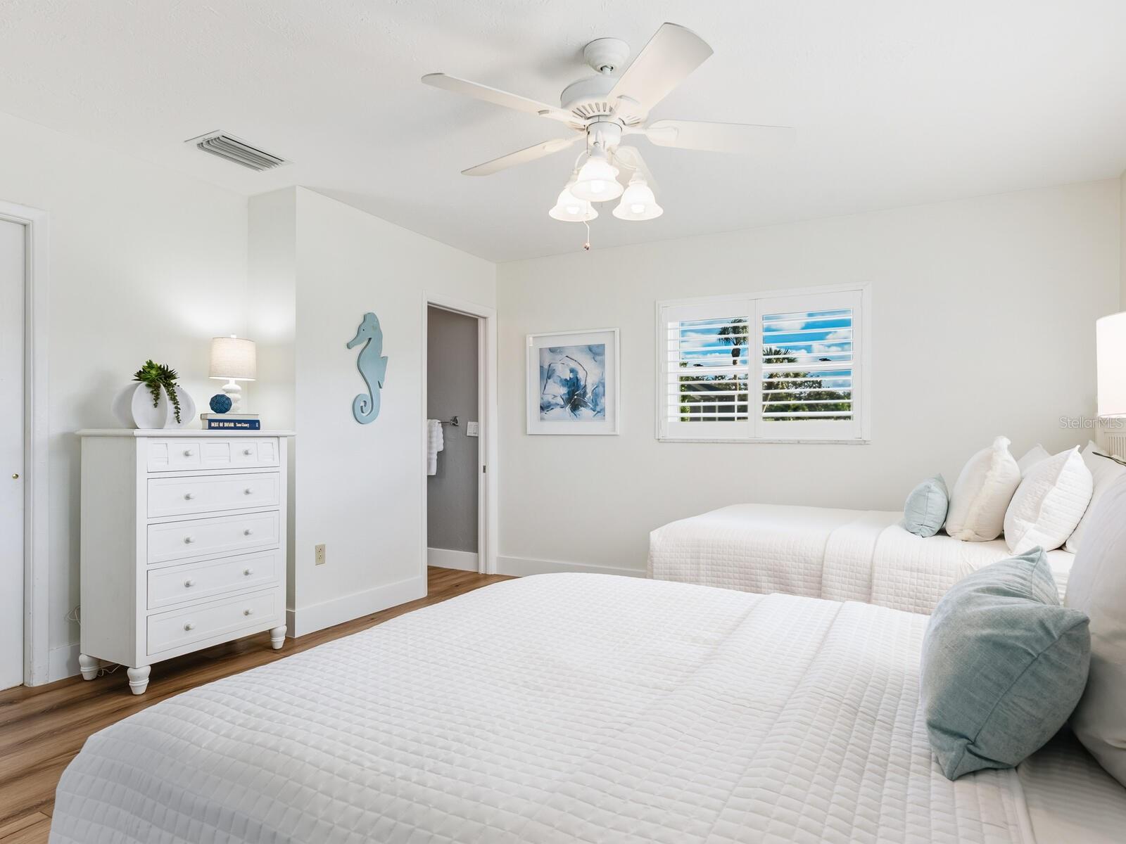 Image 19 of 48 For 5348 Shadow Lawn Drive