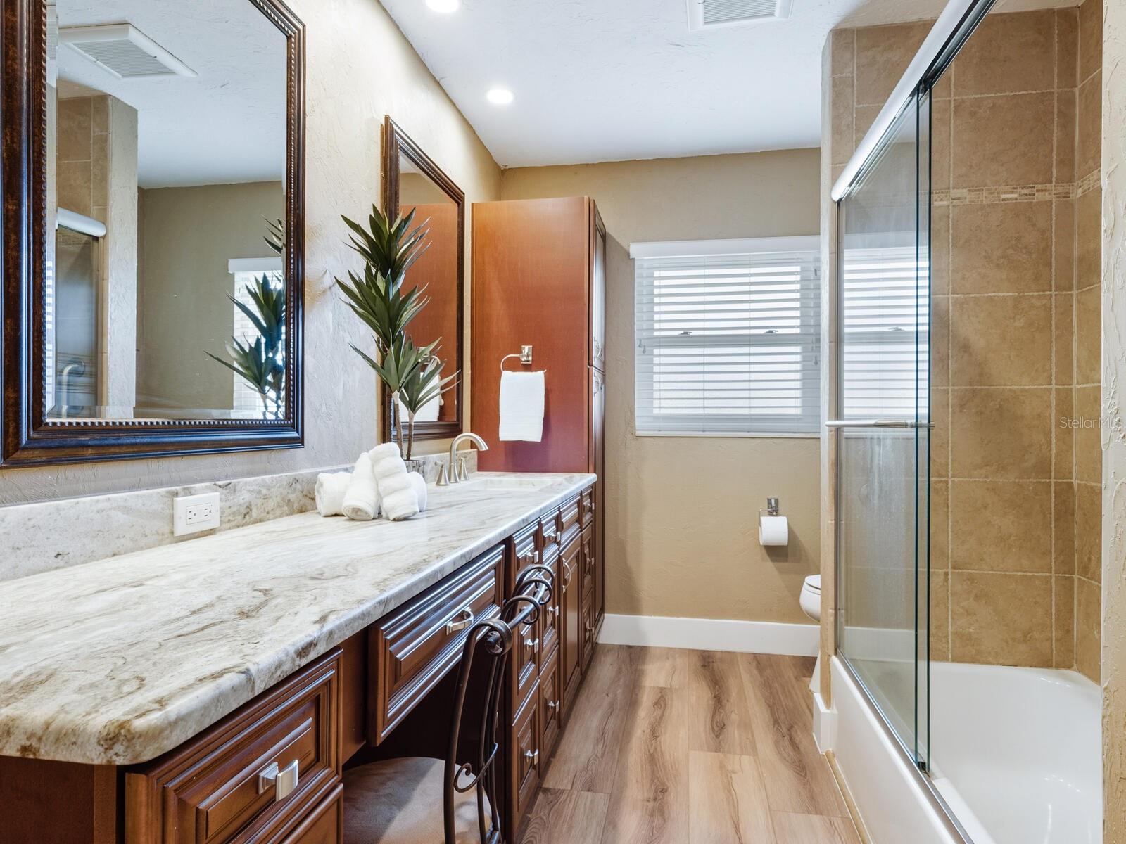 Image 22 of 48 For 5348 Shadow Lawn Drive