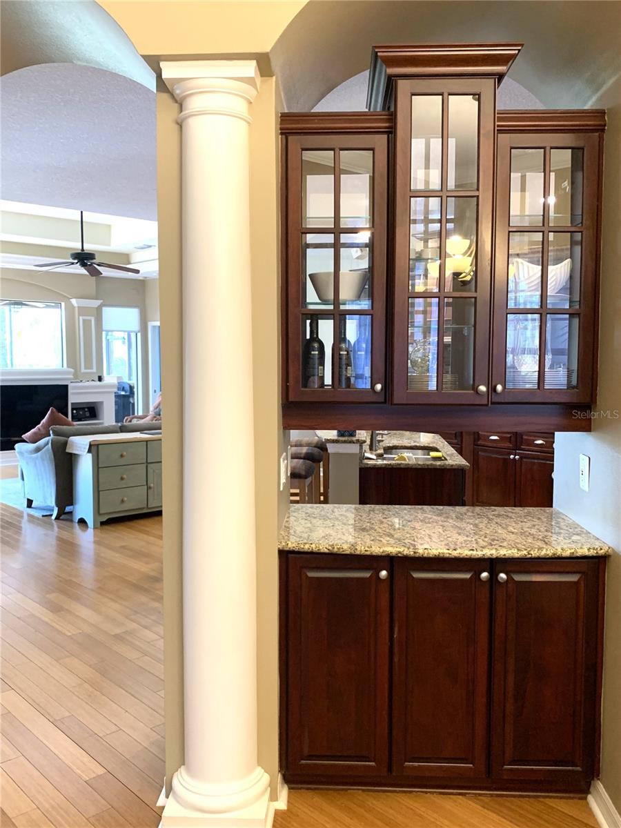 Image 10 of 37 For 6828 Honeysuckle Trail