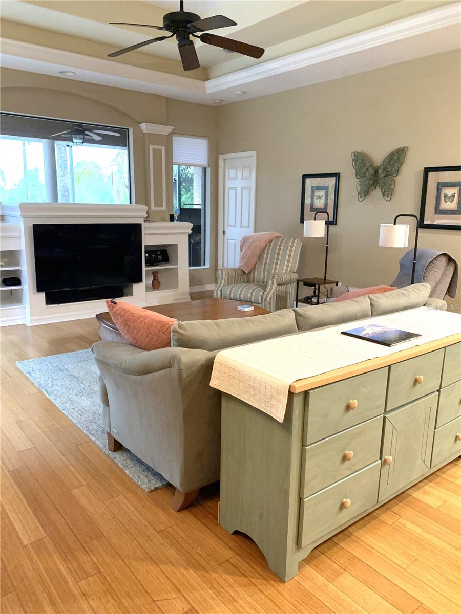 Image 17 of 37 For 6828 Honeysuckle Trail