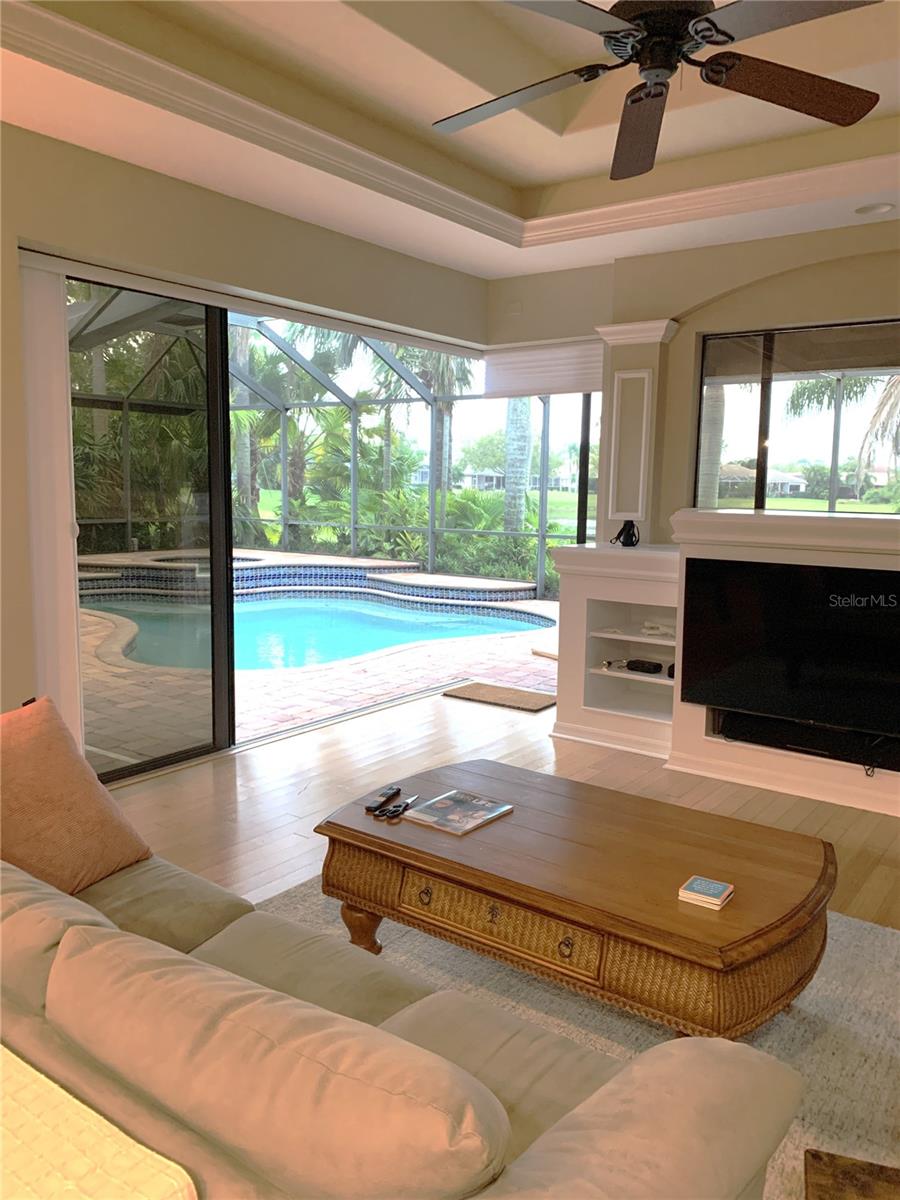 Image 18 of 37 For 6828 Honeysuckle Trail