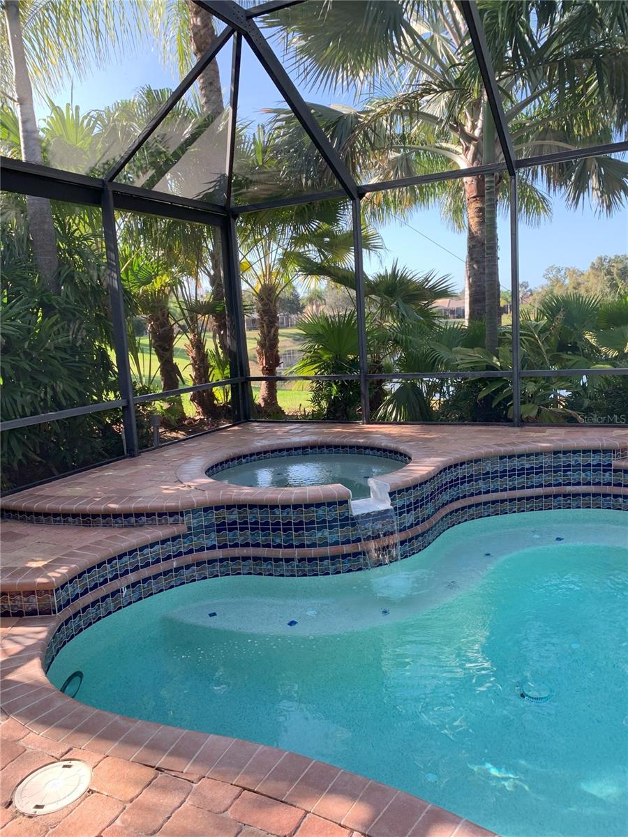 Image 4 of 37 For 6828 Honeysuckle Trail