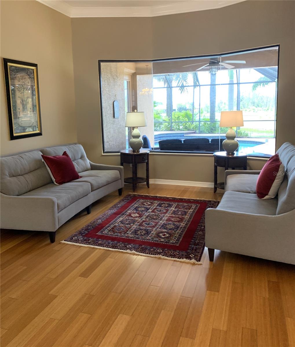 Image 8 of 37 For 6828 Honeysuckle Trail