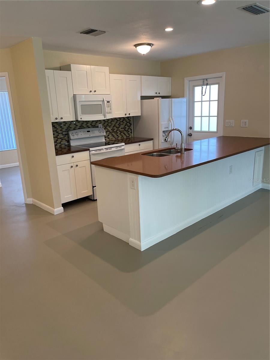 Image 6 of 17 For 6185 Deming Avenue