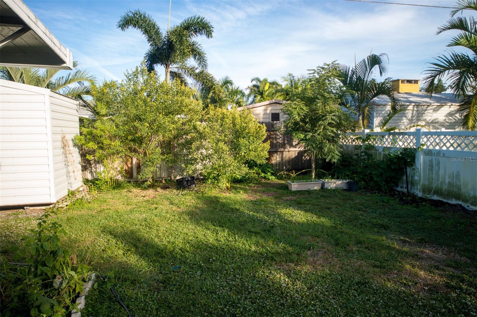 Image 19 of 23 For 1005 43rd Street W