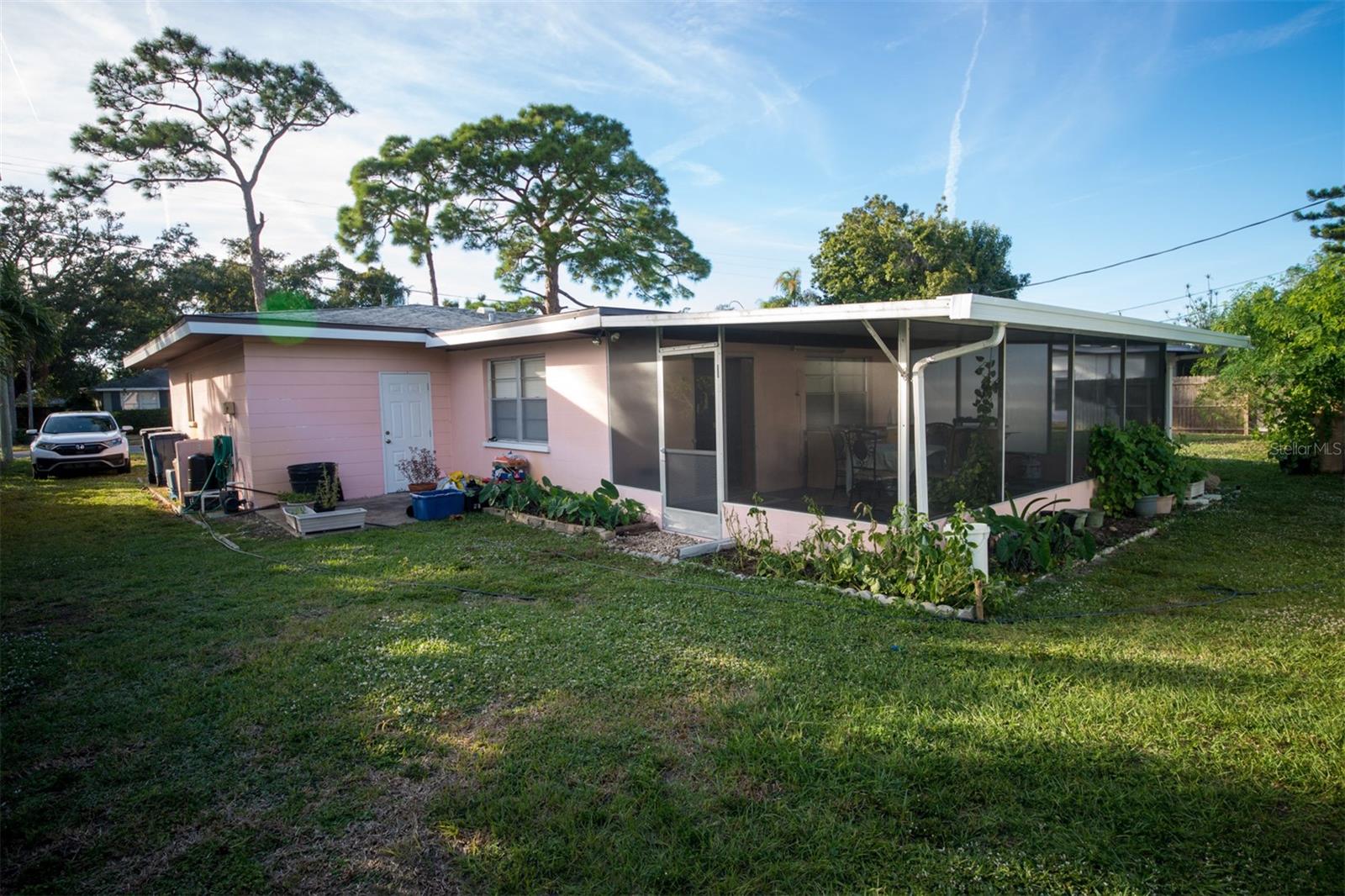 Image 20 of 23 For 1005 43rd Street W