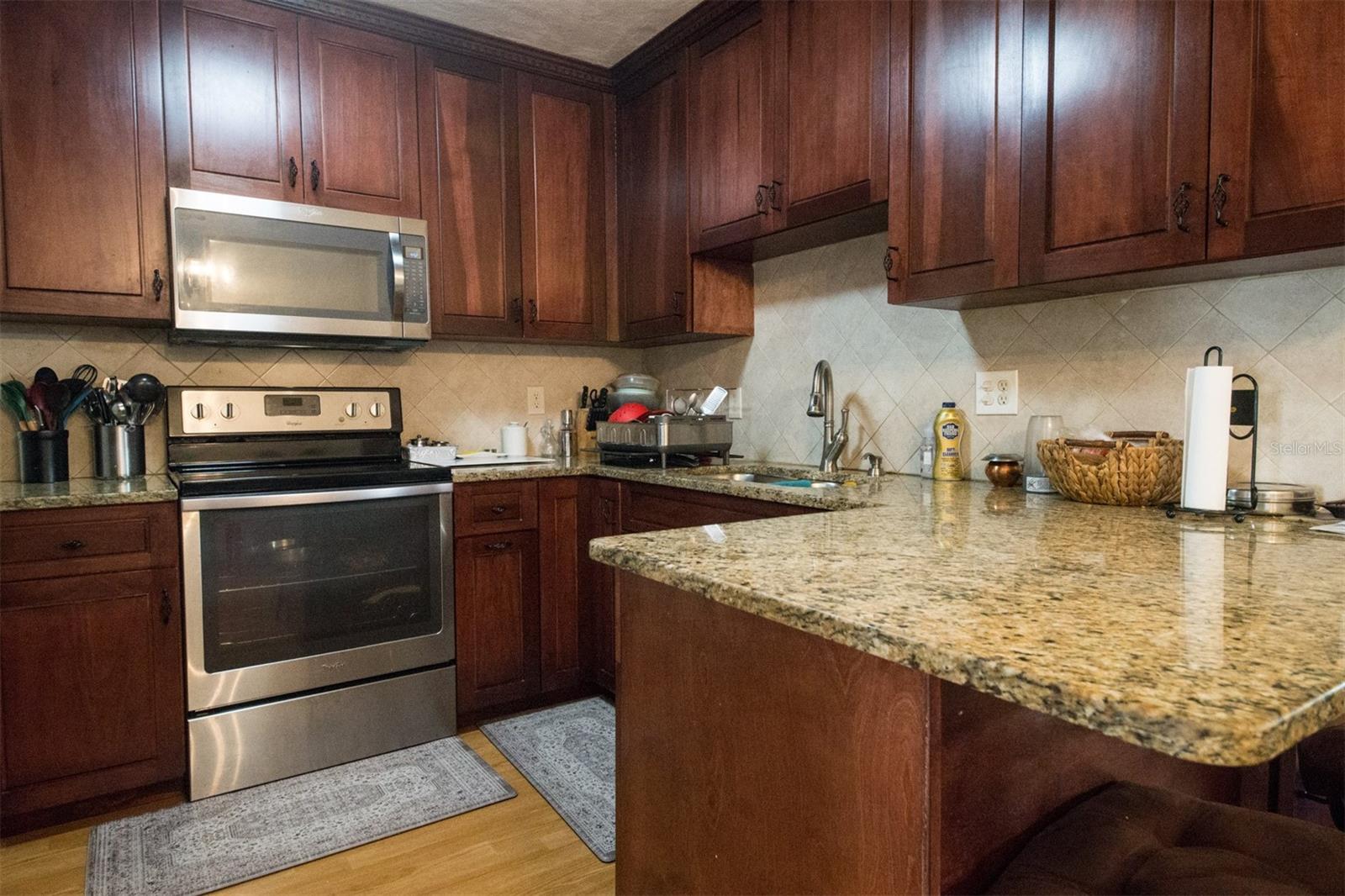 Image 9 of 23 For 1005 43rd Street W