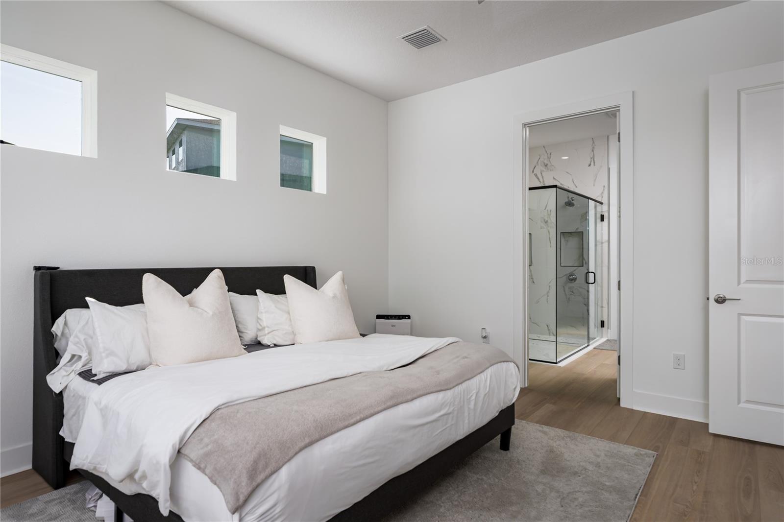 Image 15 of 41 For 8210 Golden Beach Court