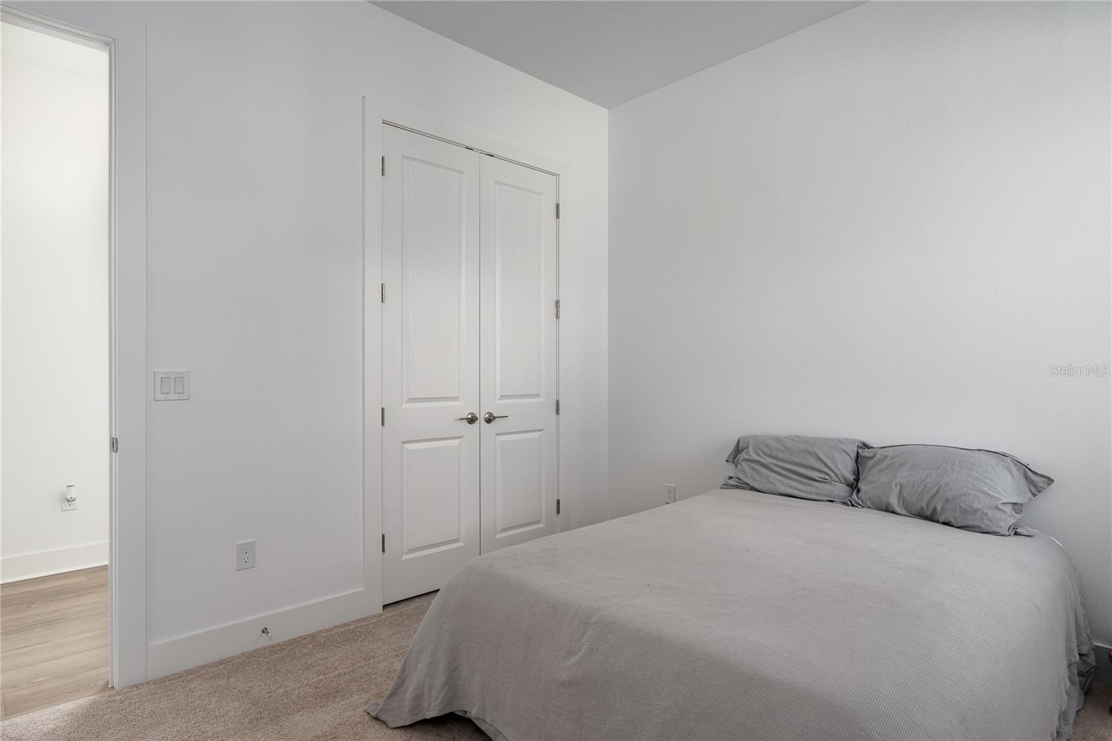 Image 24 of 41 For 8210 Golden Beach Court